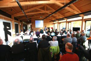 ©Groth bez001 Ernst Retz